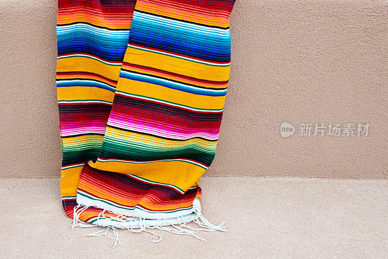 墨西哥Cinco de Mayo节Sarape纺织品背景